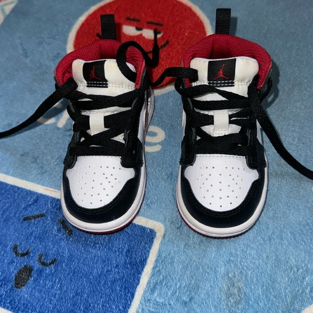 Jordan 1 - Picture 1 of 3